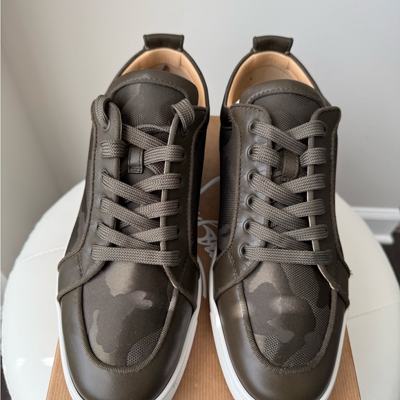 Christian Louboutin Brown Low-Top Sneakers with White Sole - Picture 4 of 6
